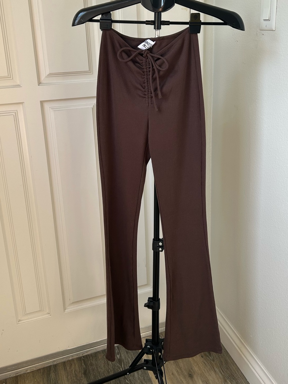 Princess Polly Brown Ribbed Ruched Tie Front Flare Pants Size 2 - Picture 1 of 4